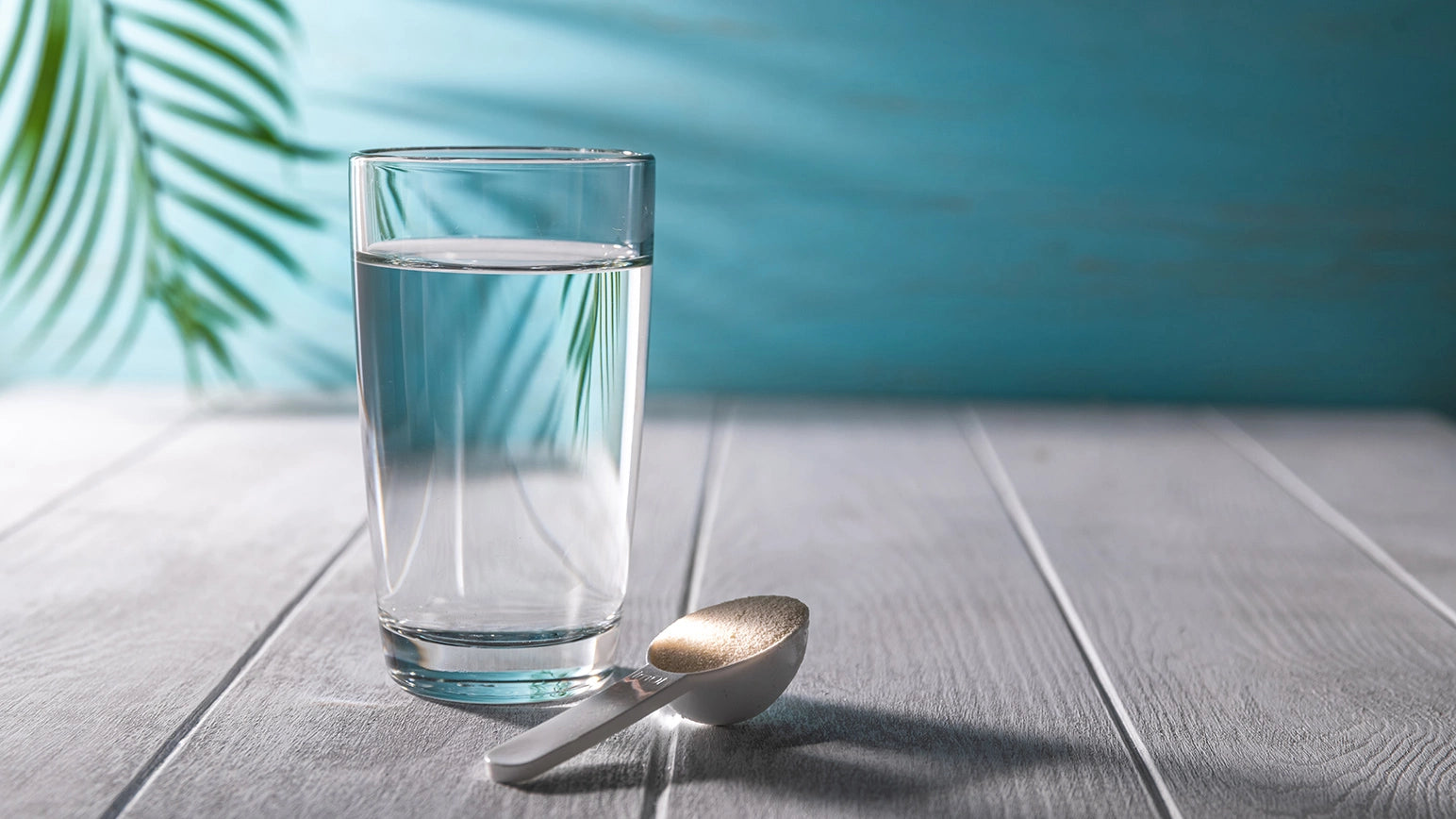 El colágeno hidrolizado: ¿se debe tomar en agua tibia o fría?