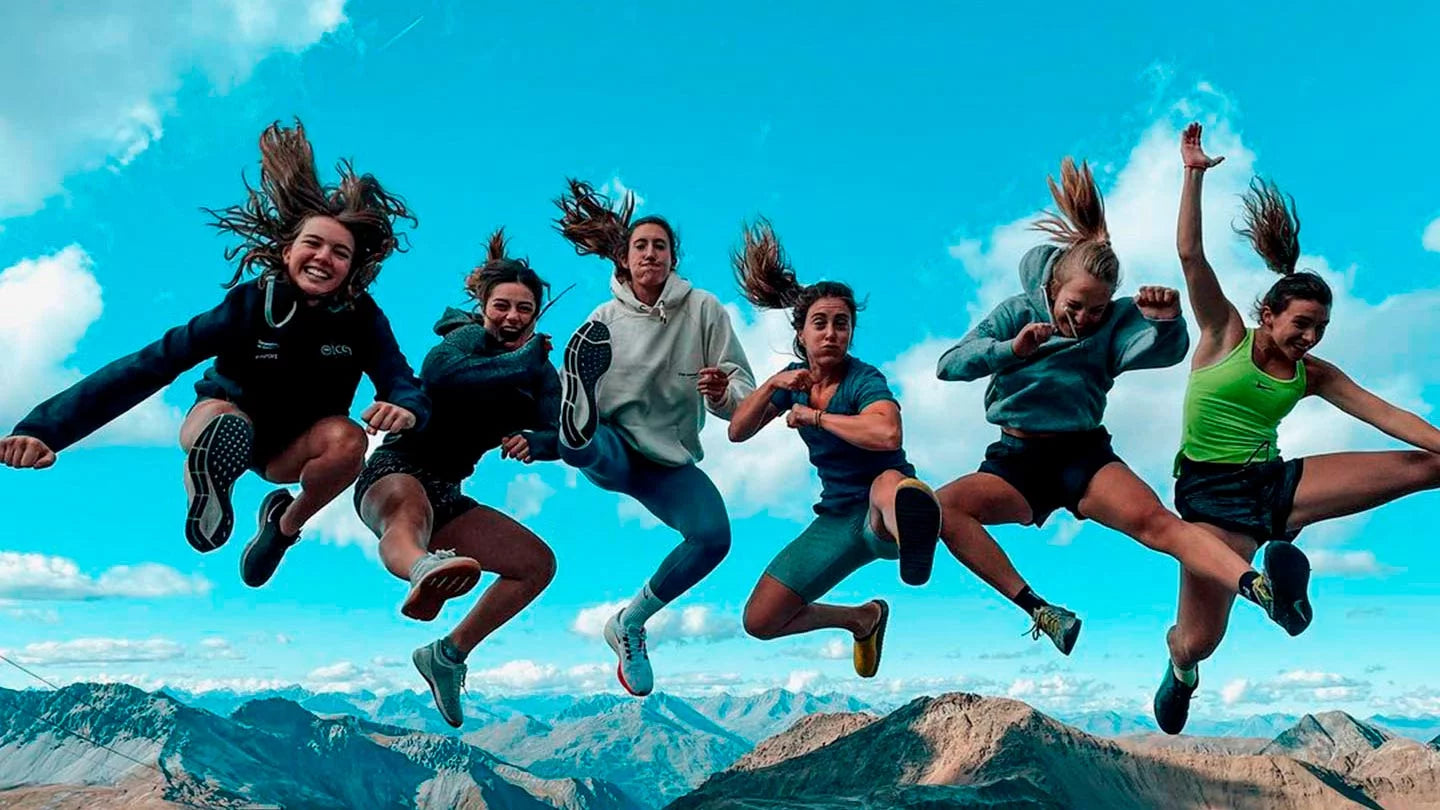 Presentación del equipo FastHolaluz de esquí alpino femenino