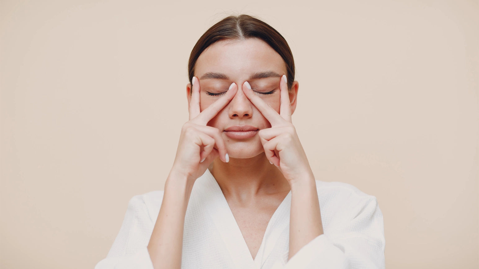 Gimnasia facial: ejercicios y consejos de Colnatur